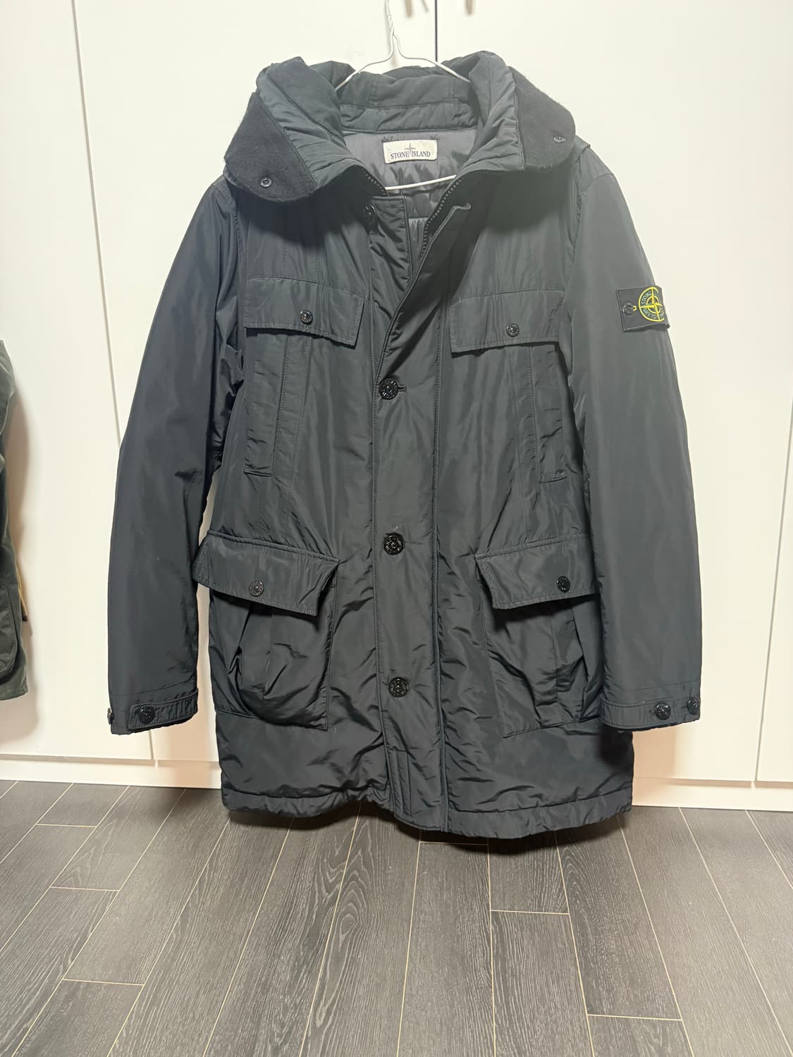 스톤아일랜드 마이크로렙스 패딩 블랙 xl 상품이미지1