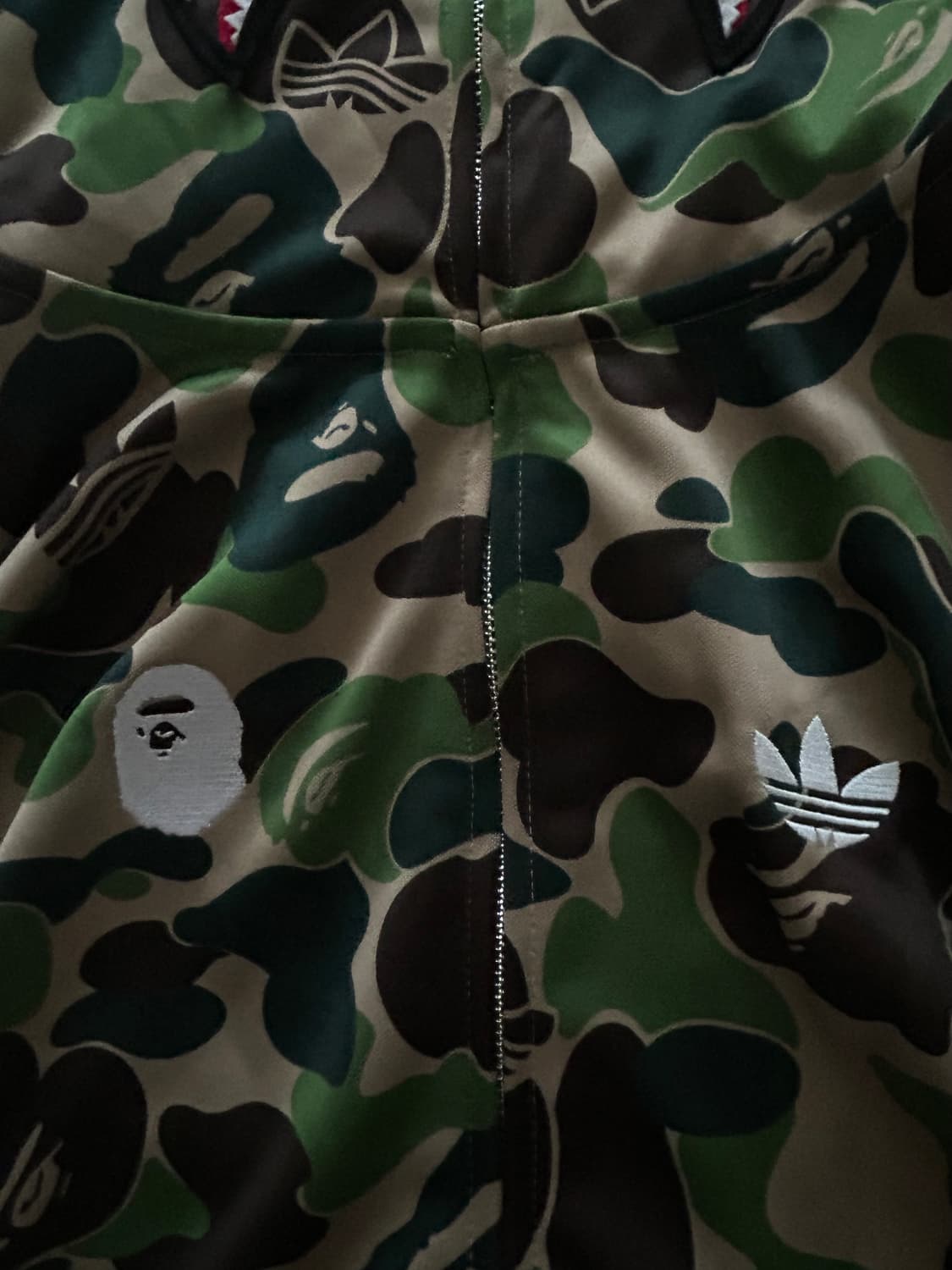 베이프 아디다스 월드컵 기념 샤크후드 상품이미지2