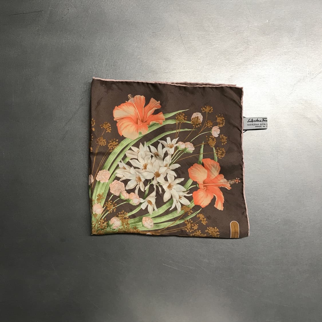 페레가모 실크 스카프 상품이미지2