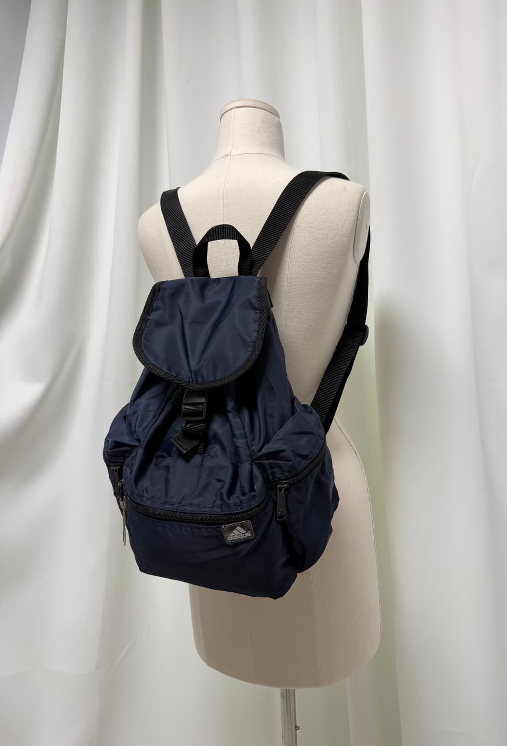 아디다스 빈티지 네이비 쓰리포켓 백팩 상품이미지1