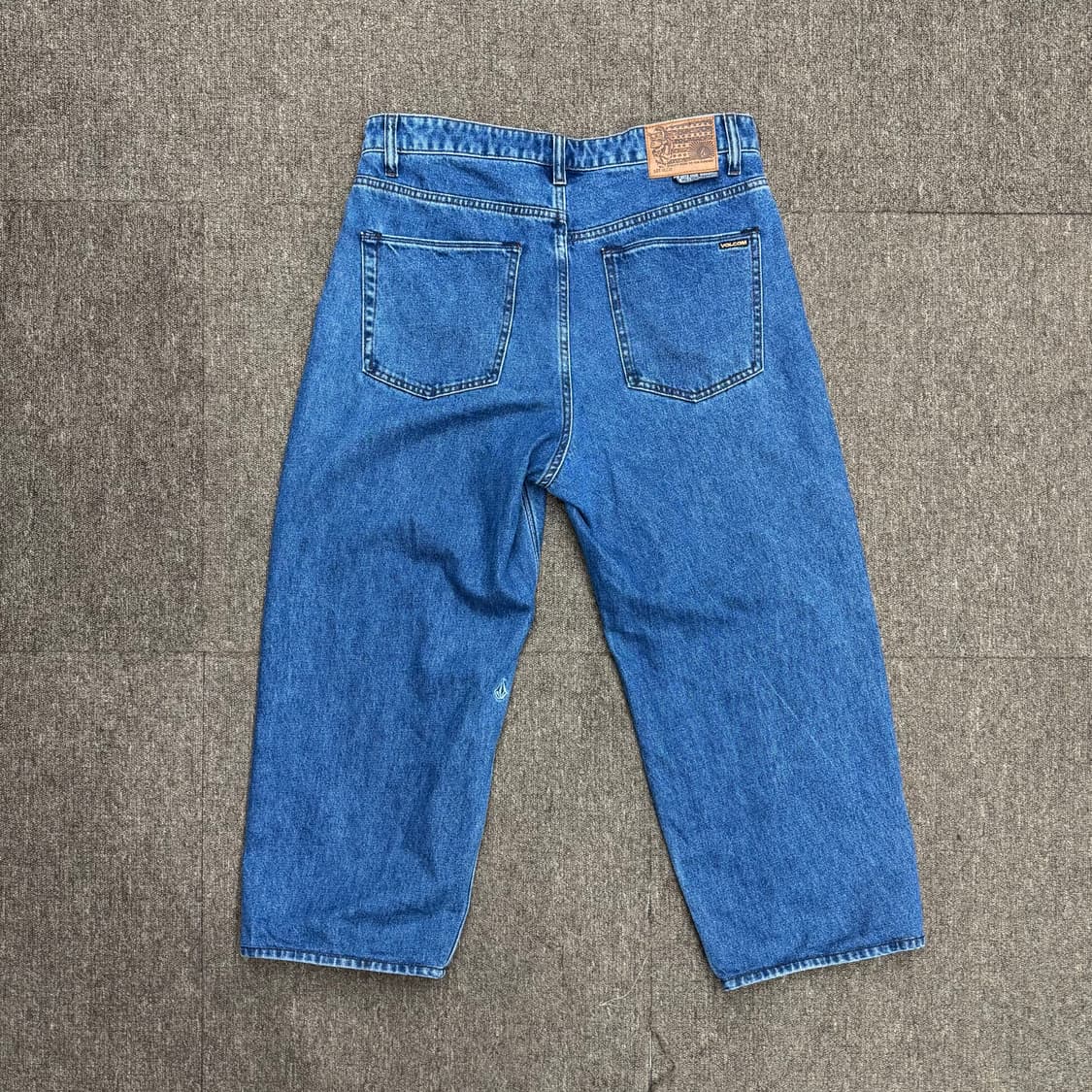 볼컴 빌로우 루즈핏 데님 (34)  상품이미지3