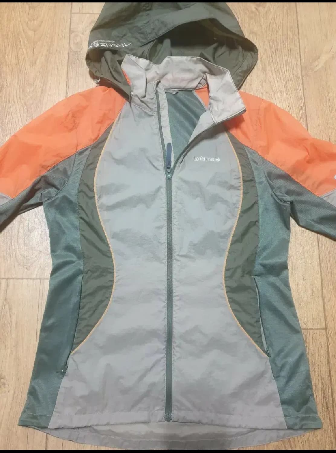 라푸마 아웃도어 바람막이 85~90 사이즈입니다 상품이미지1