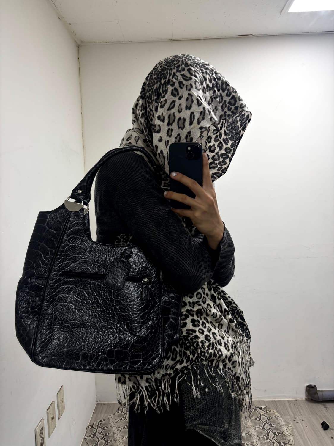 “Vintage” Y2K Snake Pattern Black Leathe 상품이미지2