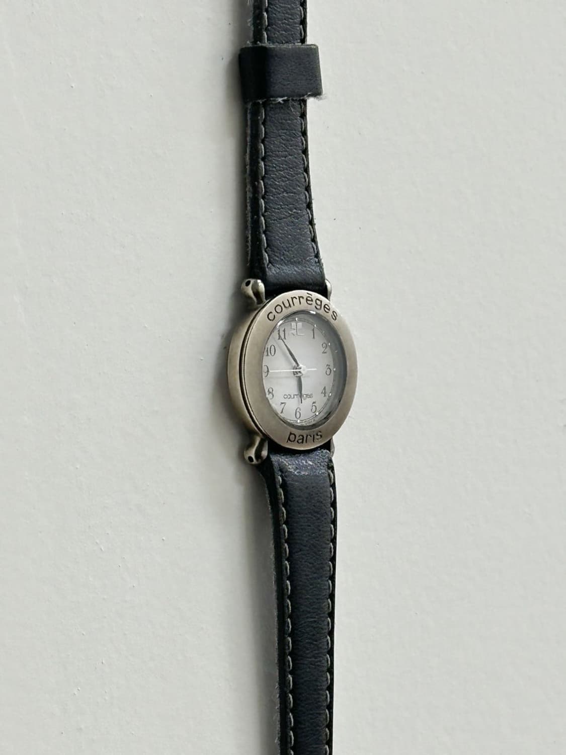 courreges / 꾸레쥬 앤틱 실버 레터링 베젤 시계 상품이미지7