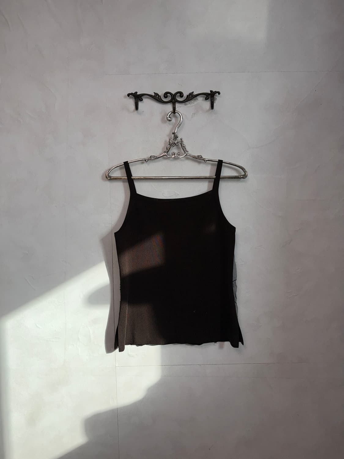 Brown black mesh oriental flower 슬리브리스 상품이미지6