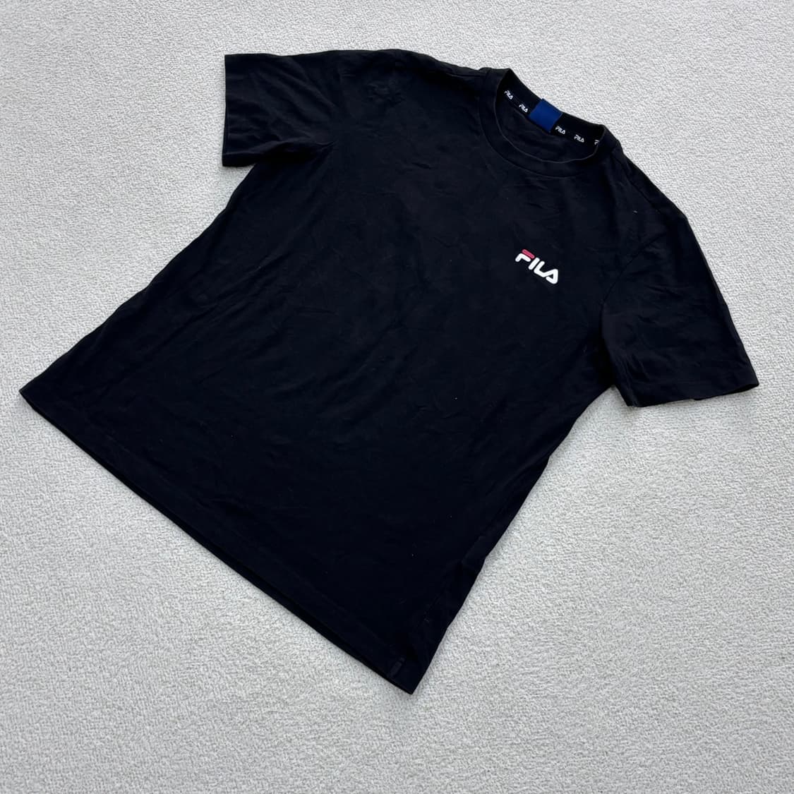 105 휠라 스몰로고 반팔 티셔츠 0320E 상품이미지1