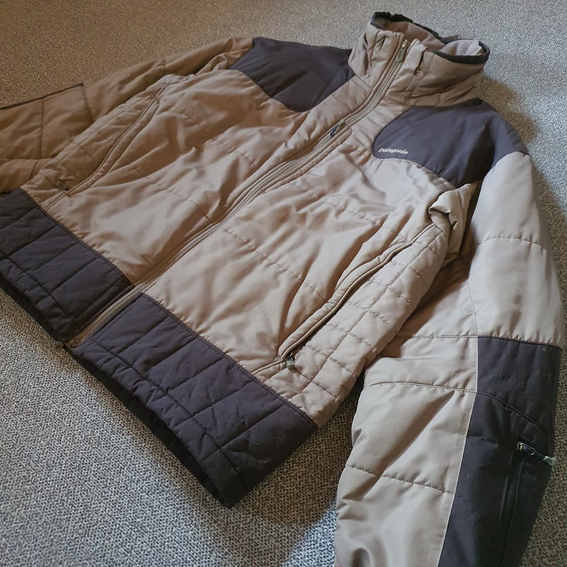 파타고니아 퍼프 라이더 자켓  상품이미지2