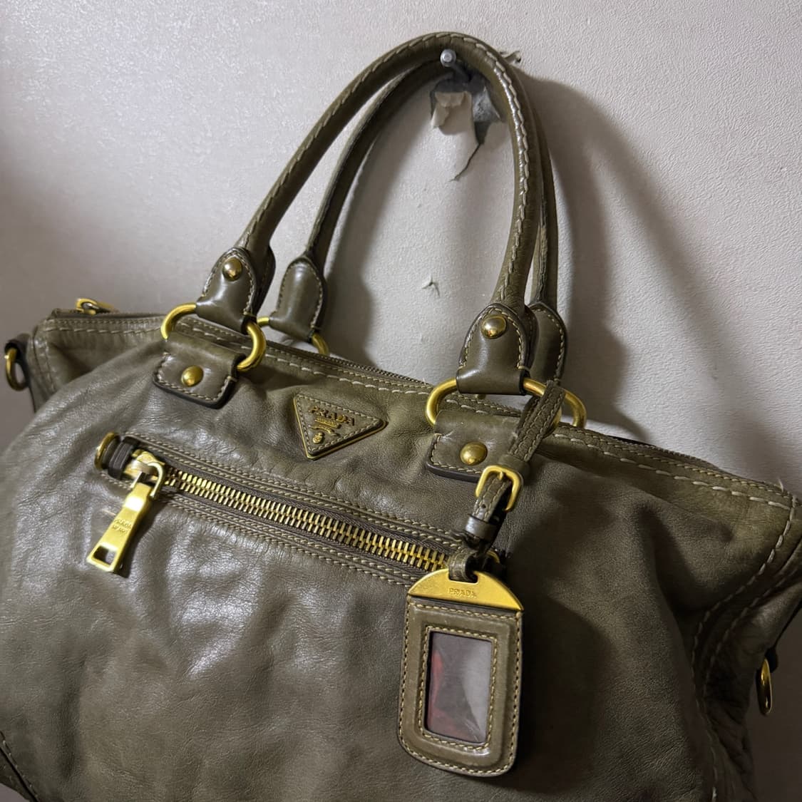 프라다 비텔로 샤인 빈티지 레더 토트백 상품이미지3