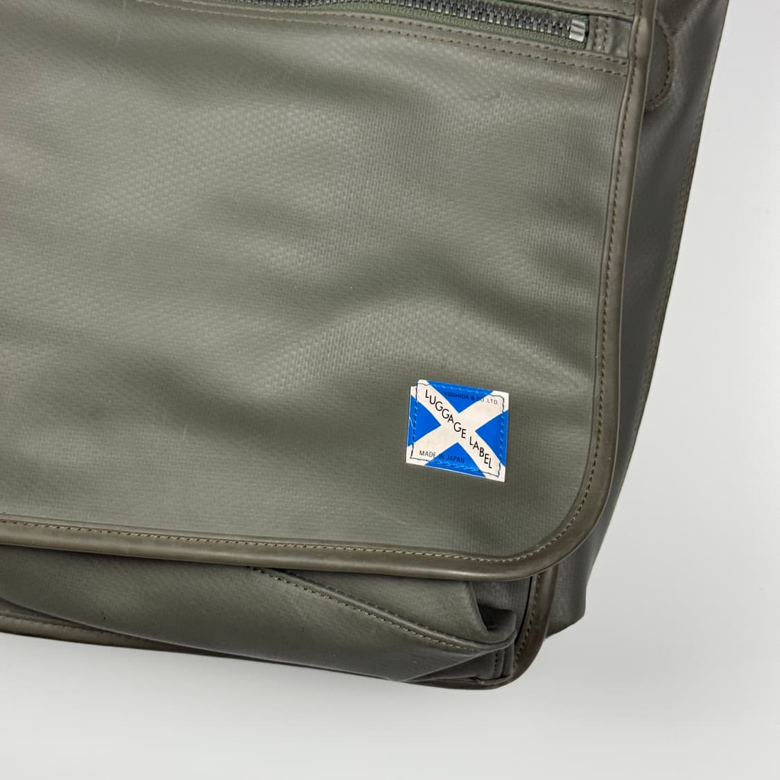 요시다포터 러기지라벨 뉴라이너 메신저백 올리브 L 상품이미지4