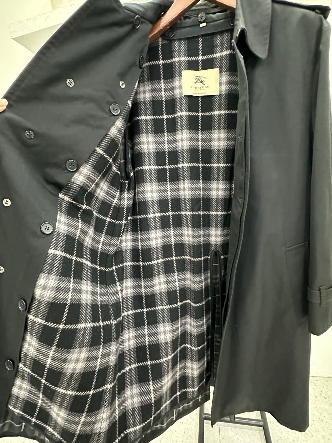 버버리 남성 내피 트렌치 코트 상품이미지6
