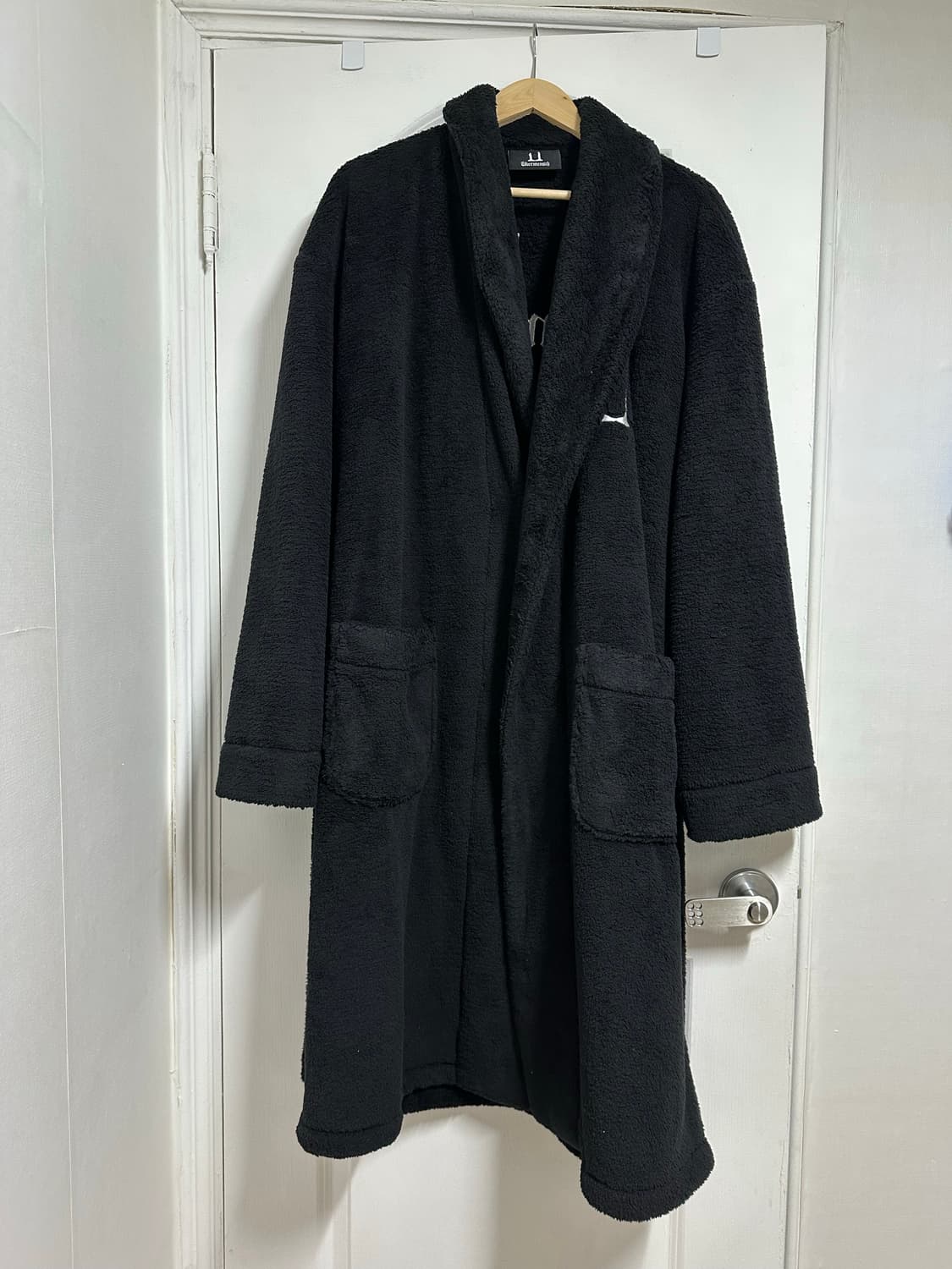 ÜBERMENSCH 로브 후리스 코트 / 크림가 20만 / 상태 최상 상품이미지1