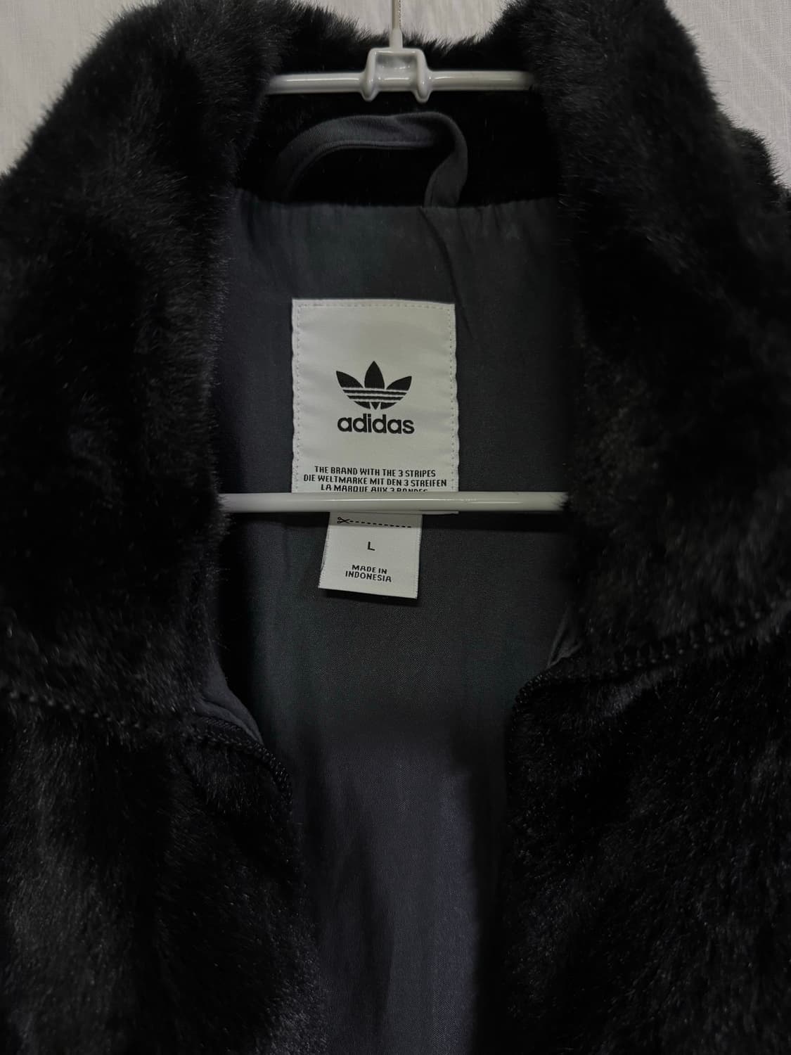 아디다스 페이크 퍼 집업 자켓 (adidas) 상품이미지6