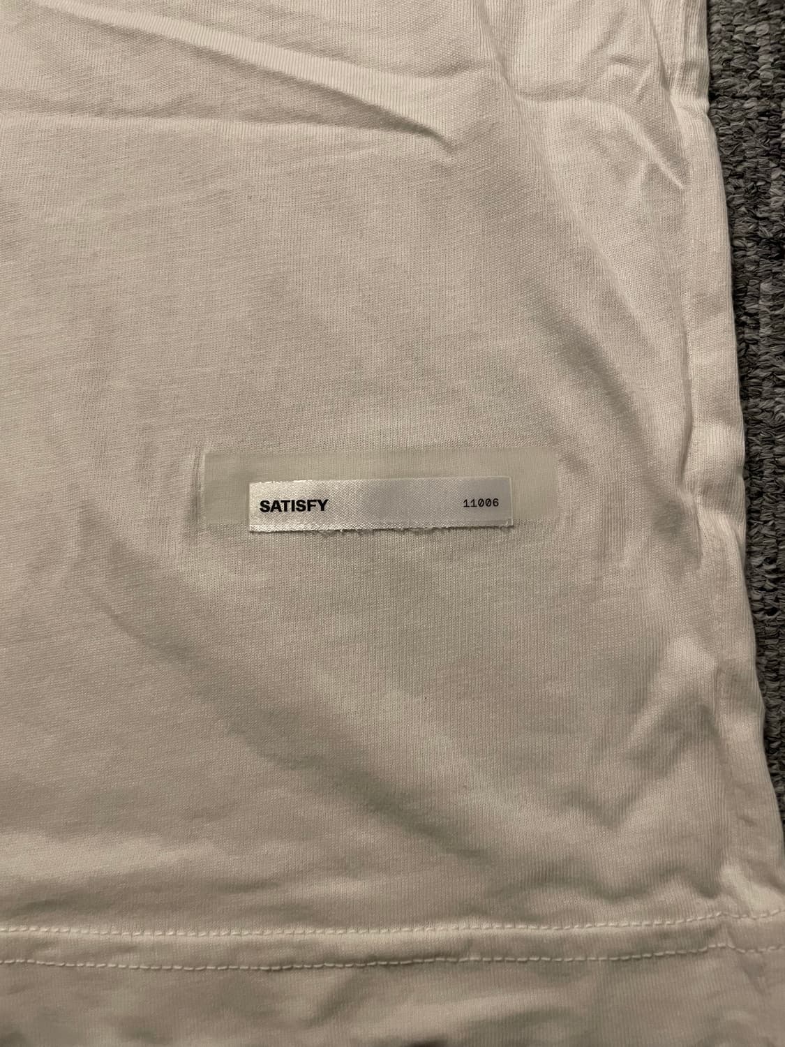 새티스파이 모스테크 반팔 화이트 [4] 상품이미지4