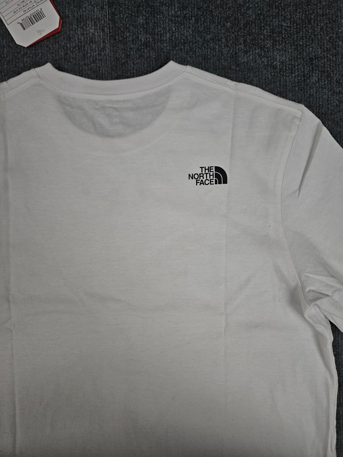 노스페이스 데이 눕시 화이트 반팔 라운드티(급처) 상품이미지4