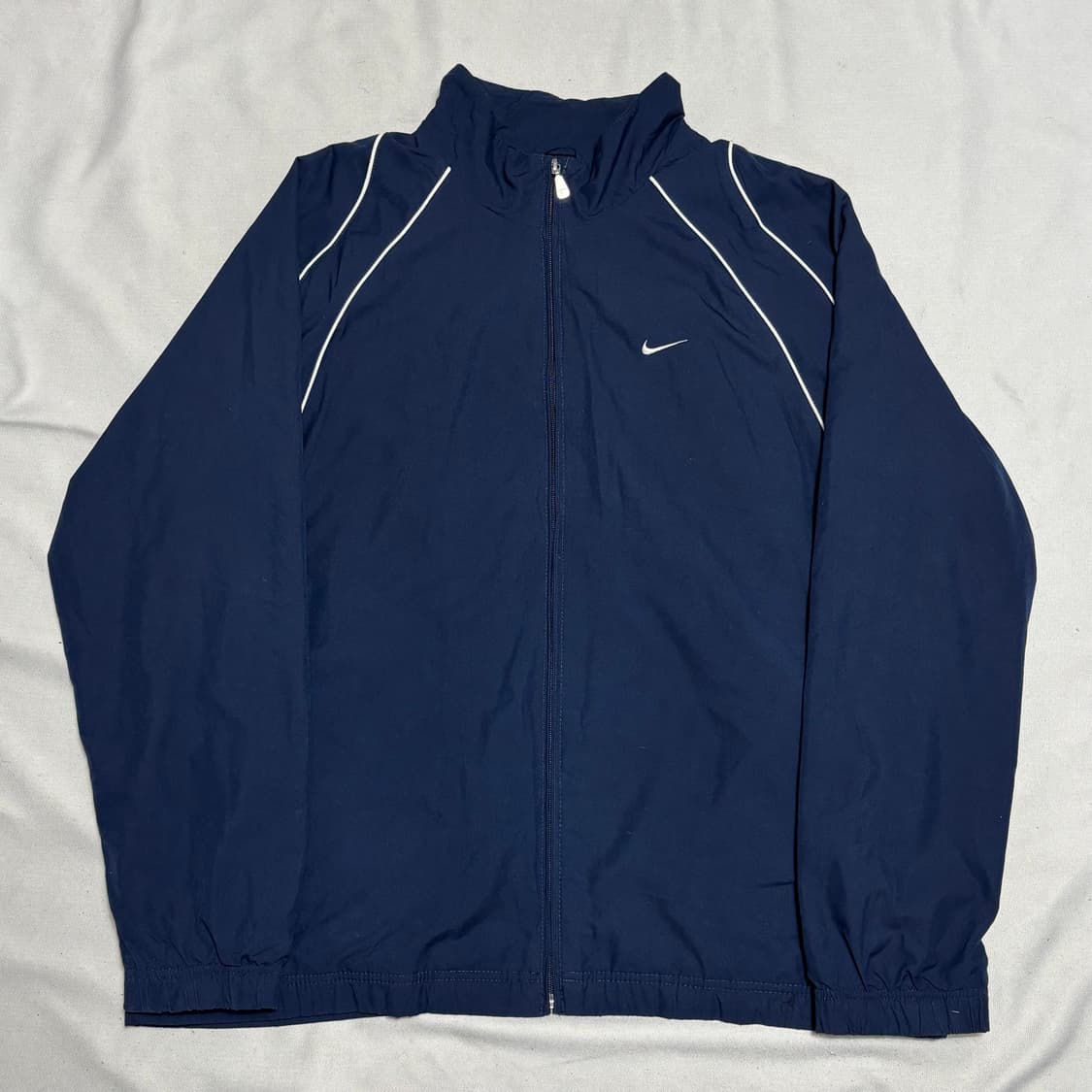 XL 나이키 화이트 파이핑바람막이 상품이미지2