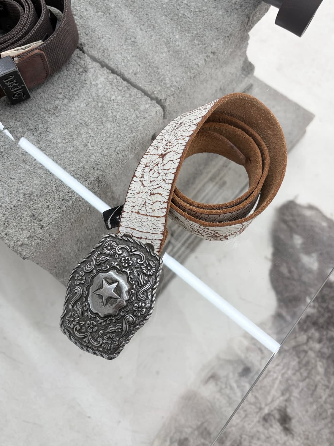 빈티지 크랙 레더 벨트 상품이미지1