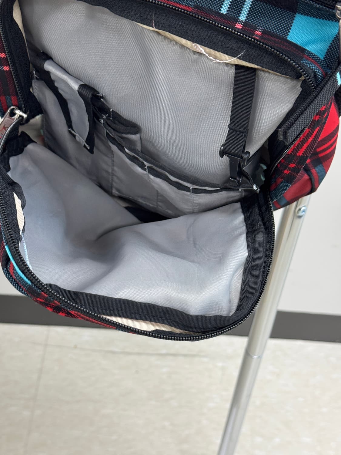 잔스포츠 레드 블루 체크 백팩 상품이미지5