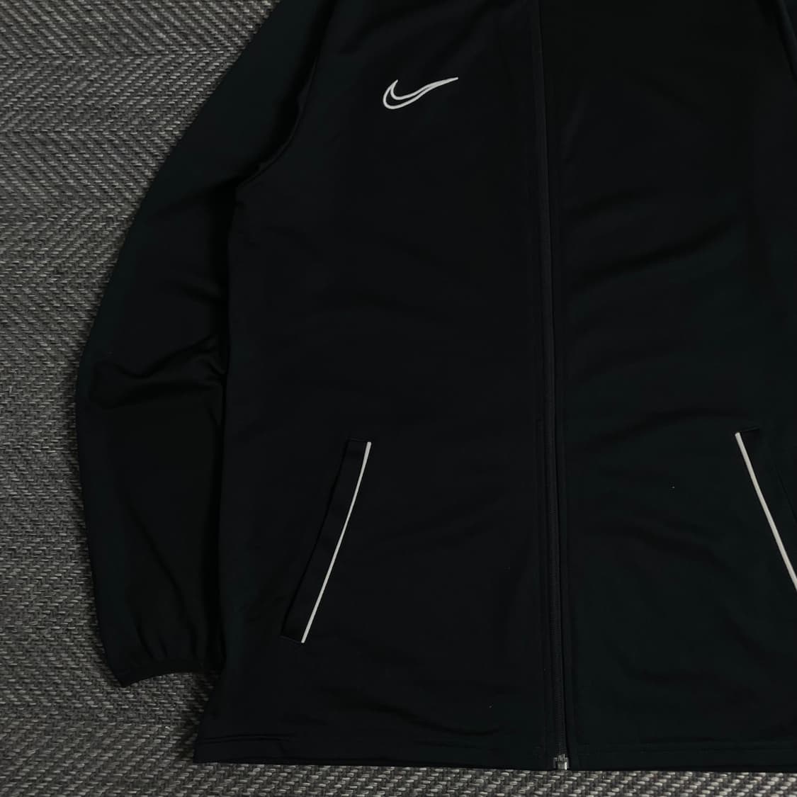 나이키 드라이핏 트레이닝 러닝 자켓 블랙 y 3601 상품이미지4