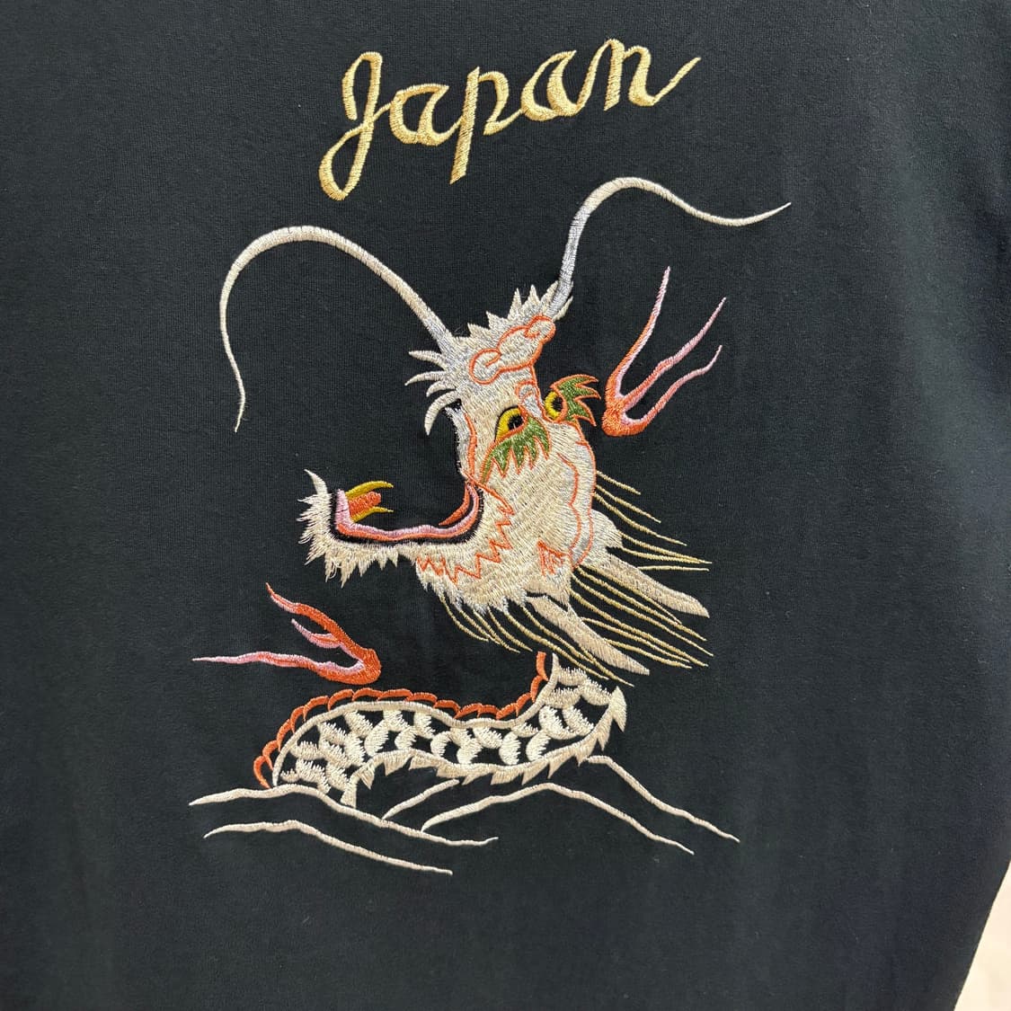 토요 엔터프라이즈 재팬 수베니어 자수 포켓 반팔티 / 블랙, L 상품이미지8