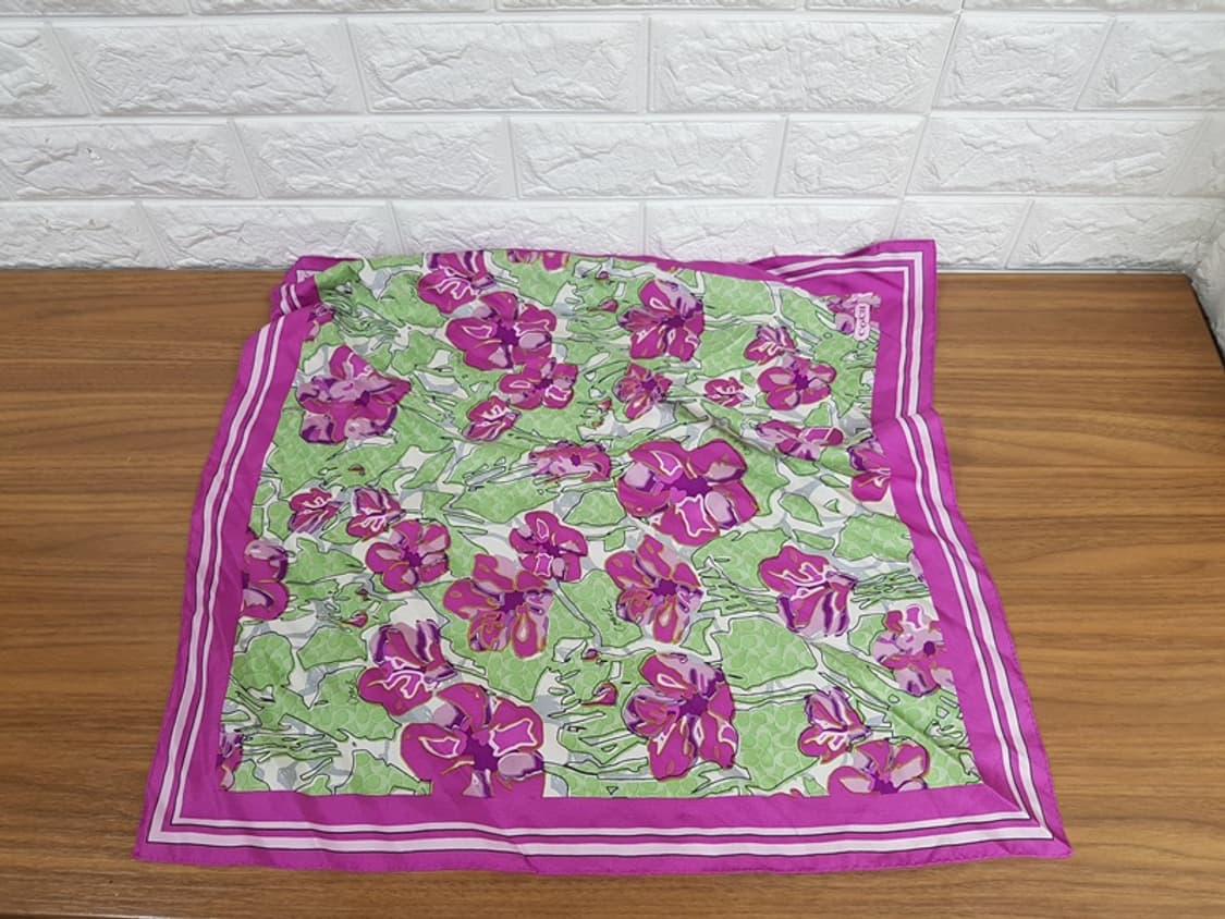 코치 실크 스카프 상품이미지1