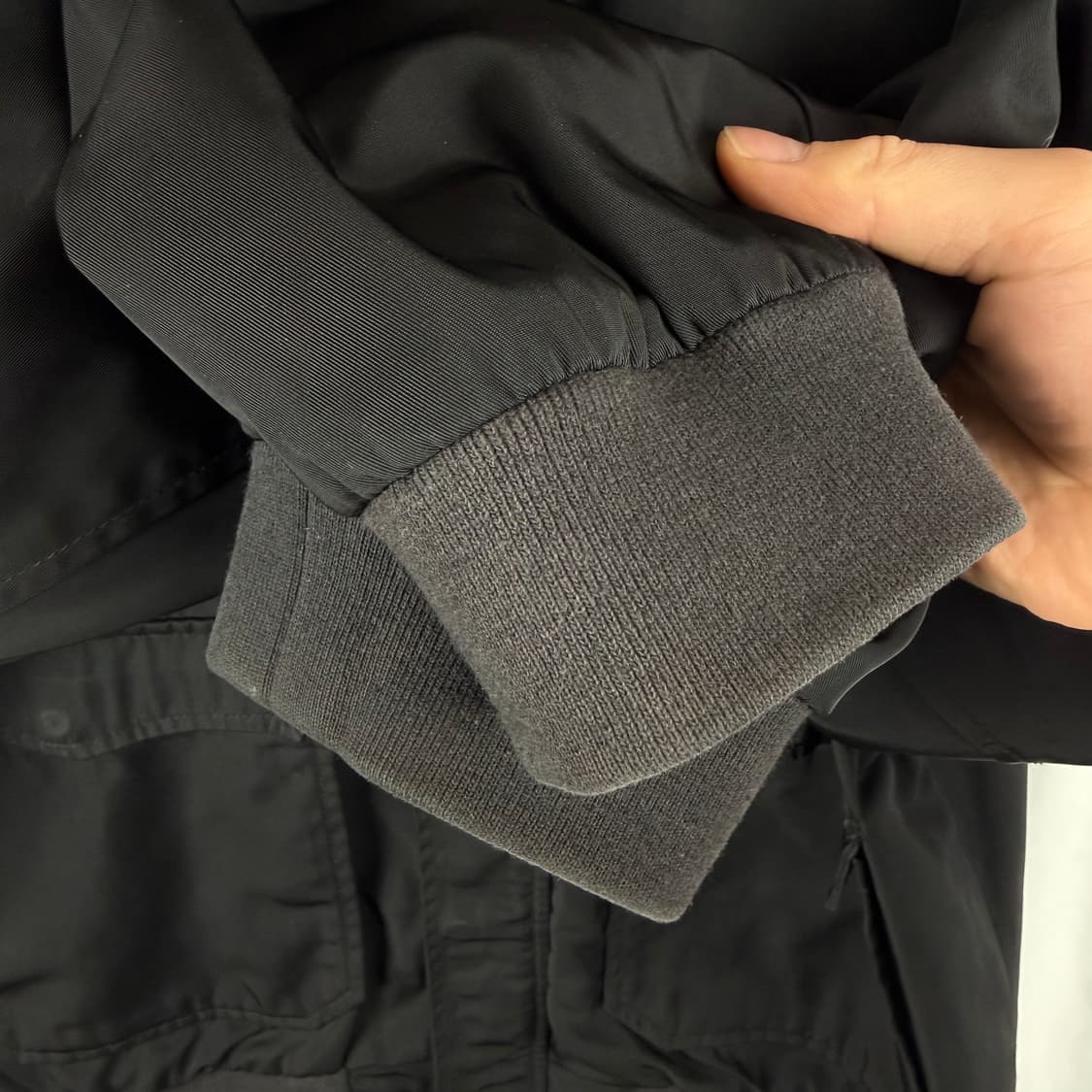 (무료배송)L) 리바이스 올드스쿨 나일론 헌팅 자켓 블랙 상품이미지4