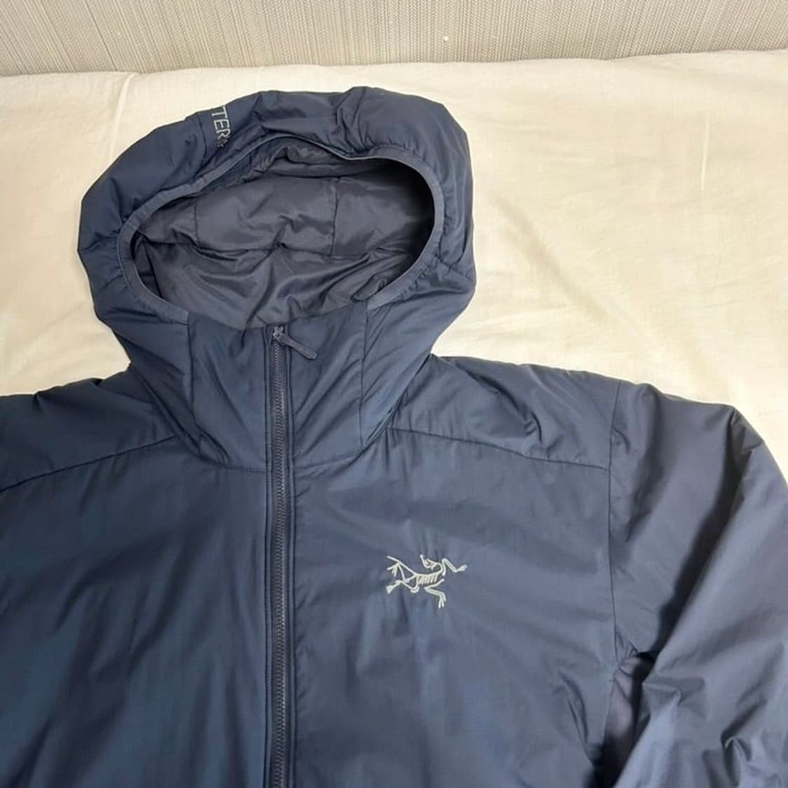 25s/s 아크테릭스 아톰 후디 M 블랙 사파이어 상품이미지5