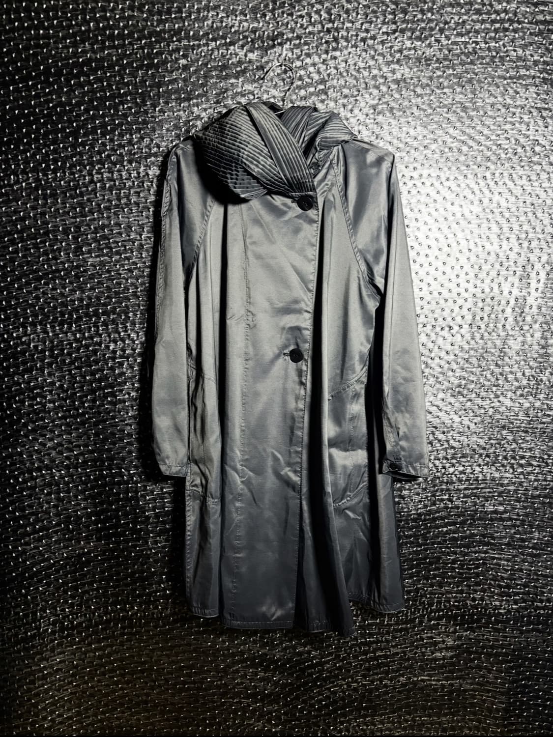 플리츠 후드 나일론 코트 상품이미지1