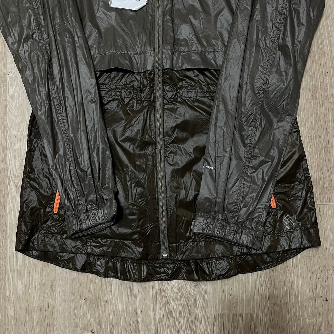 컬럼비아 여성 Omni-Shield 경량 바람막이 자켓 S/90 상품이미지3