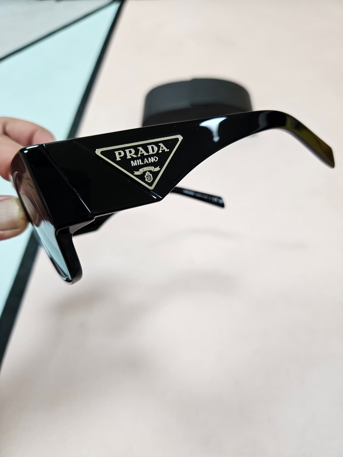 프라다 삼각로고 트라이앵글 선글라스 상품이미지4