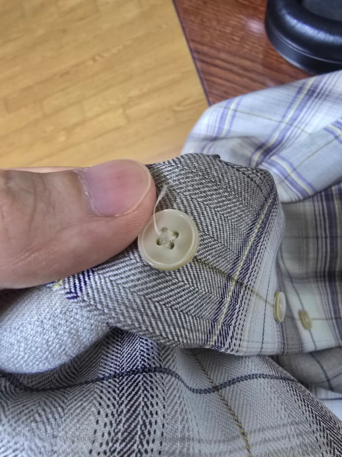 23AW 오라리 슈퍼 라이트 울 체크 셔츠 라이트브라운 3 상품이미지5