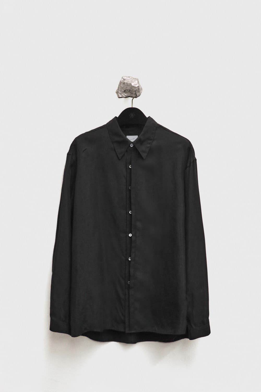[L] 유스 블라인드 버튼 큐프라 셔츠 블랙 상품이미지1