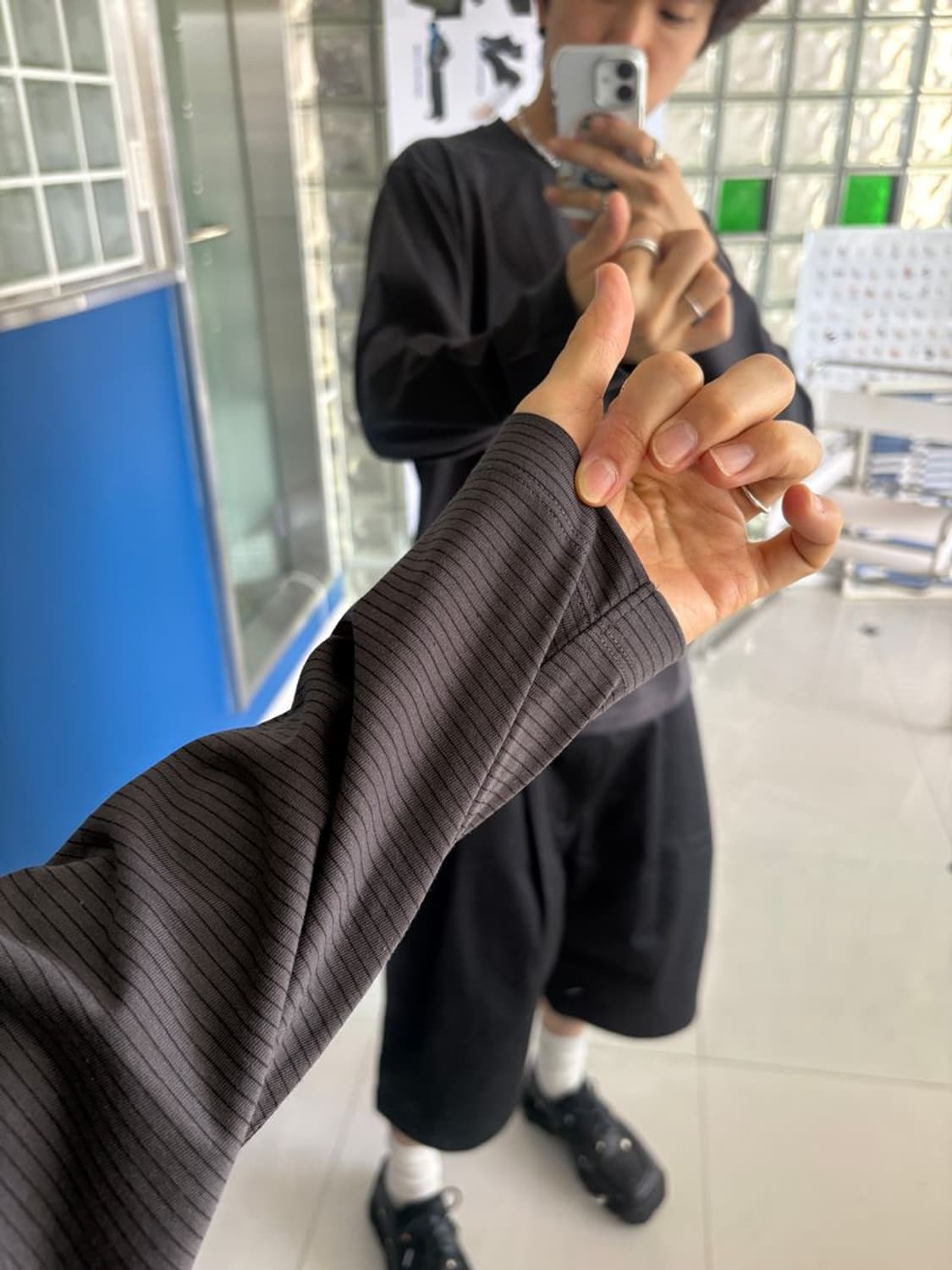 NECK LONG T-SH 크루넥 긴 티셔츠 상품이미지3
