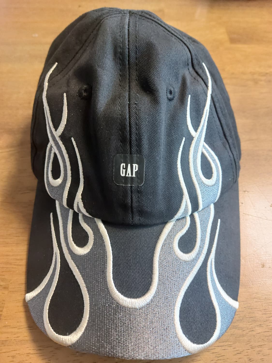 이지 갭 엔지니어드 바이 발렌시아가 플레임 캡
블랙 상품이미지1