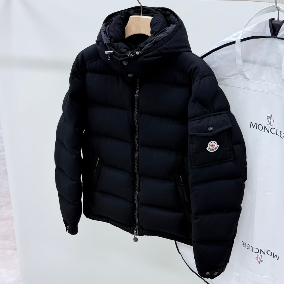 [S급/2] 몽클레어 몽제네브르 패딩 블랙 풀구성 상품이미지2