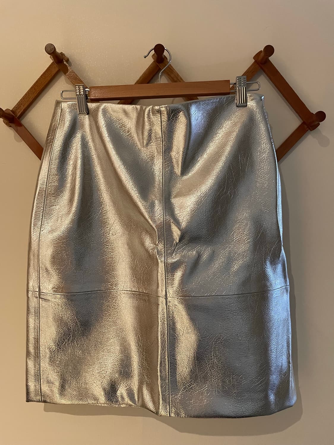 H&M Silver Midi Skirt 상품이미지1
