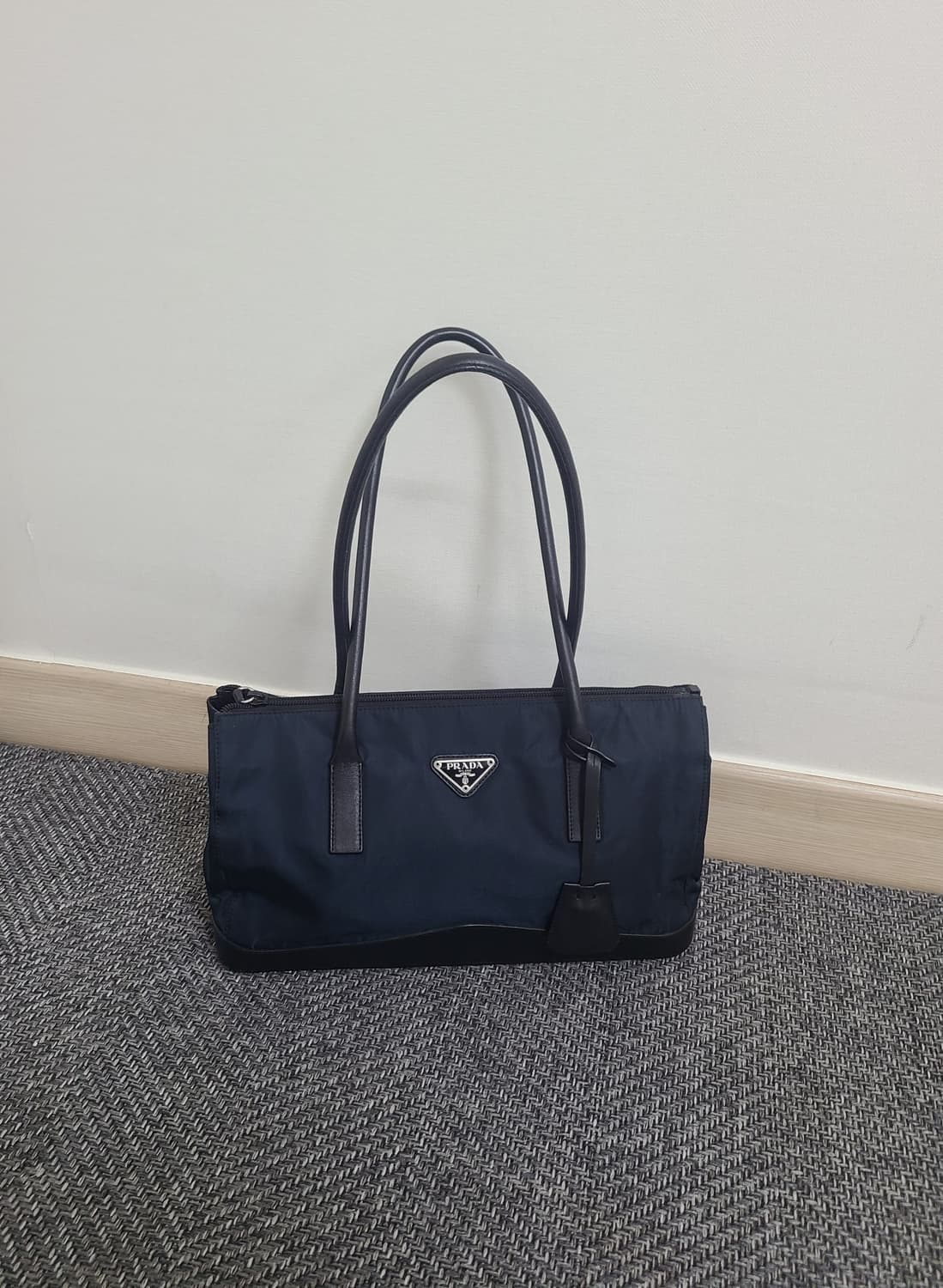 프라다(PRADA) 포코노(나일론) 투톤 사각 숄더백 가방

​ 상품이미지5