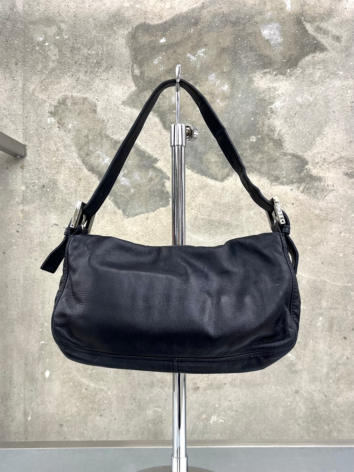 Fendi 펜디 블랙 미니 숄더백 상품이미지2