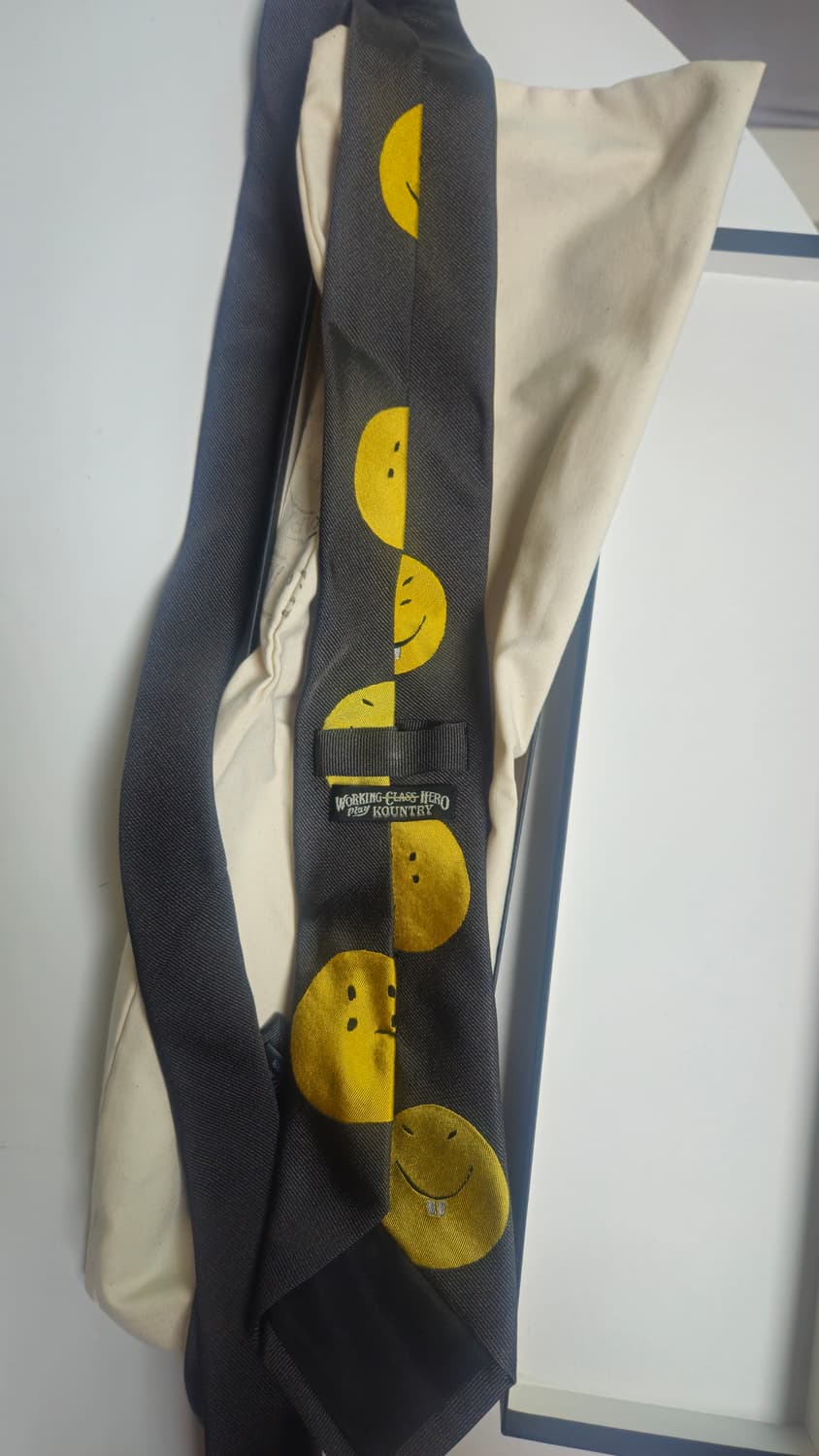 캐피탈 스마일 넥타이 차콜 상품이미지3