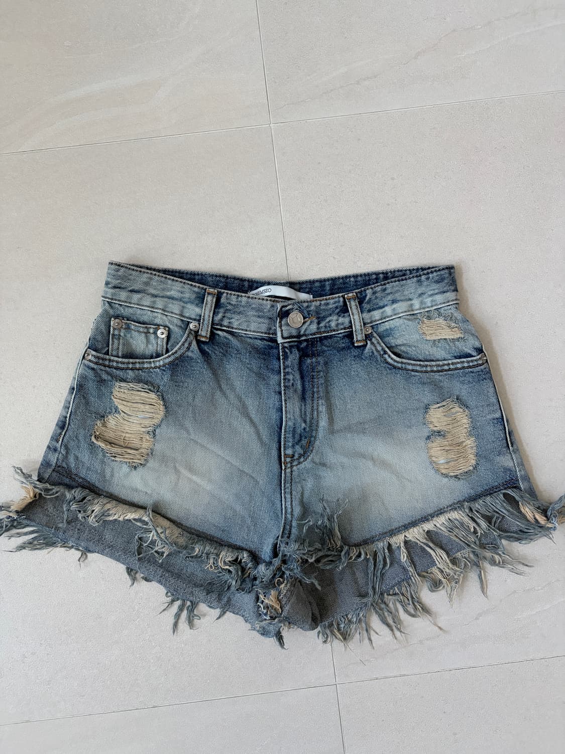 보헤미안서울 데미지 데님 쇼츠 상품이미지1