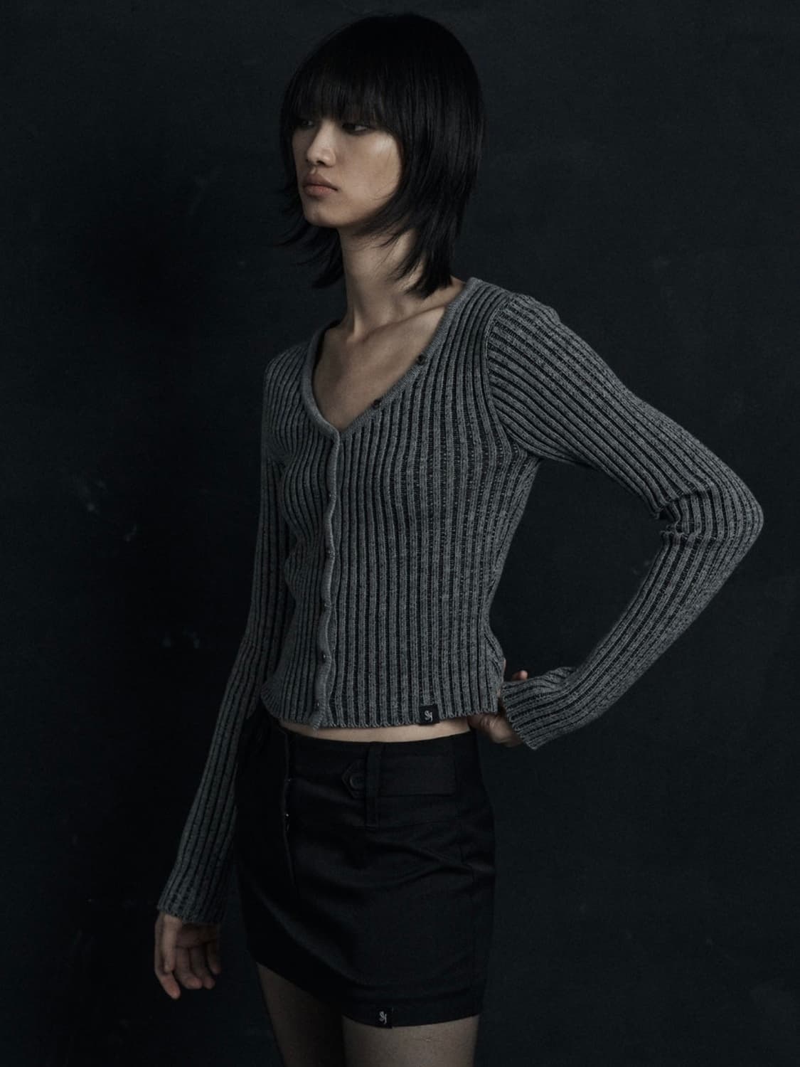 시너진 믹스드 컬러 니트 가디건 그레이 상품이미지3