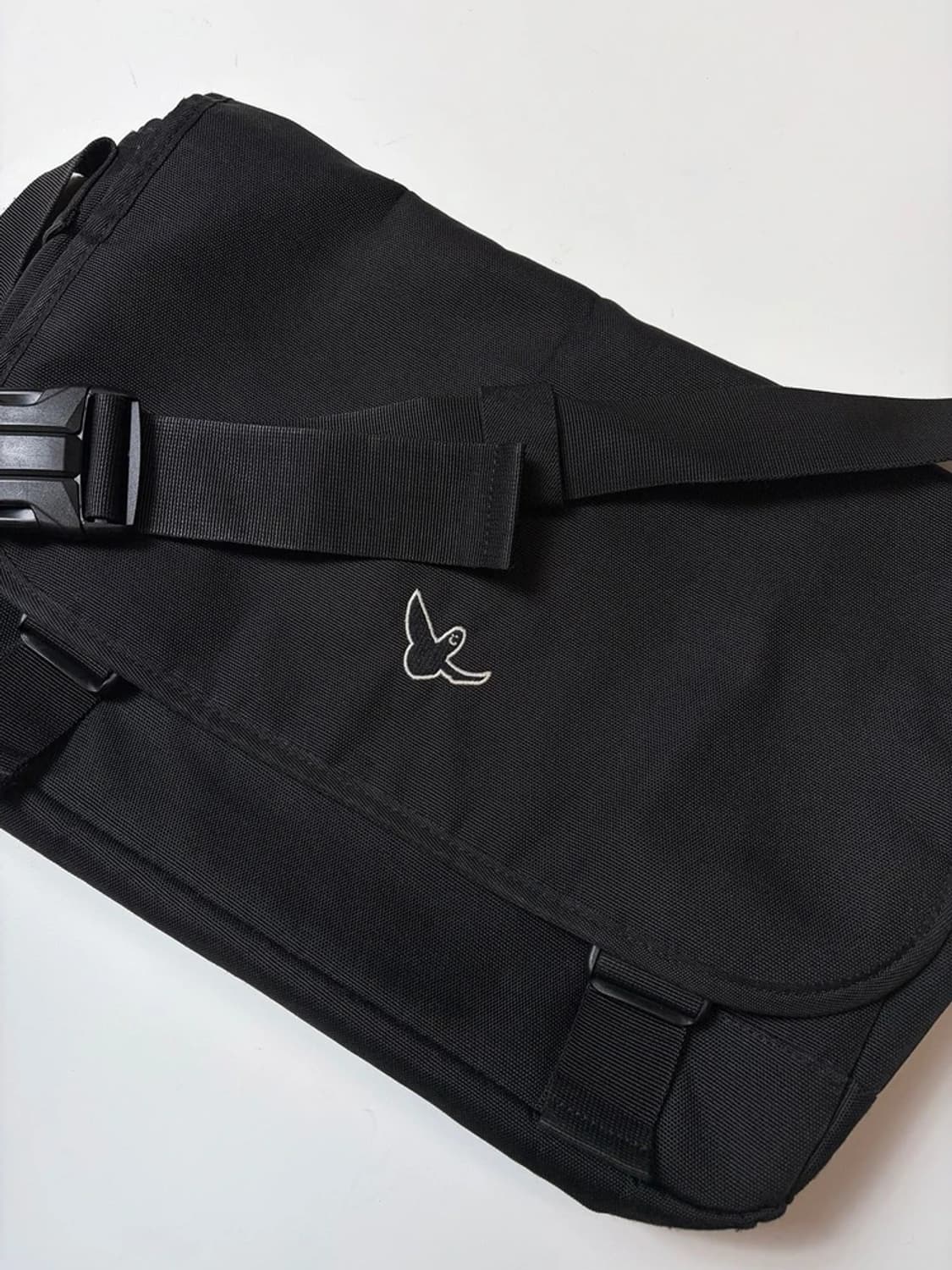 와릿이즌 마크곤잘레스 크로스백 Q1520 상품이미지2