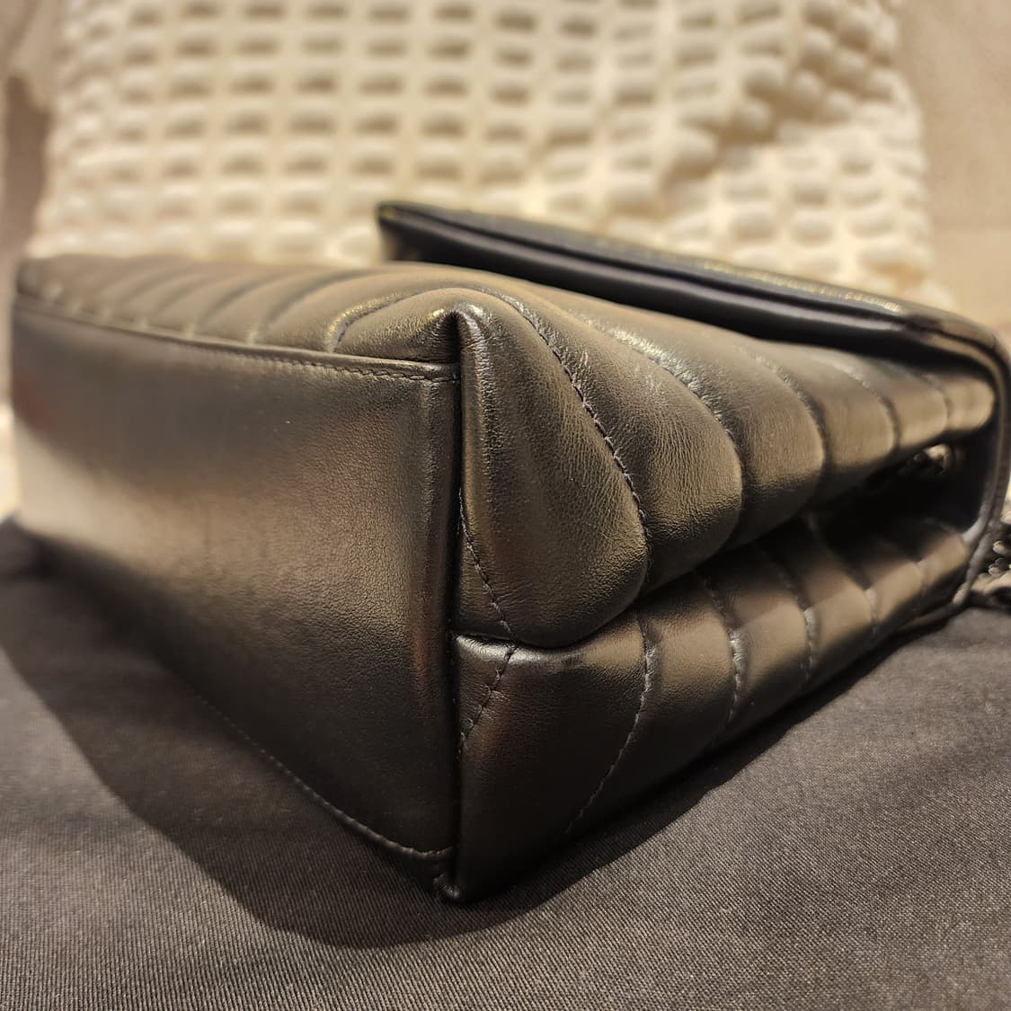 초민트급 생로랑 루루 스몰 숄더백 올블랙 상품이미지9