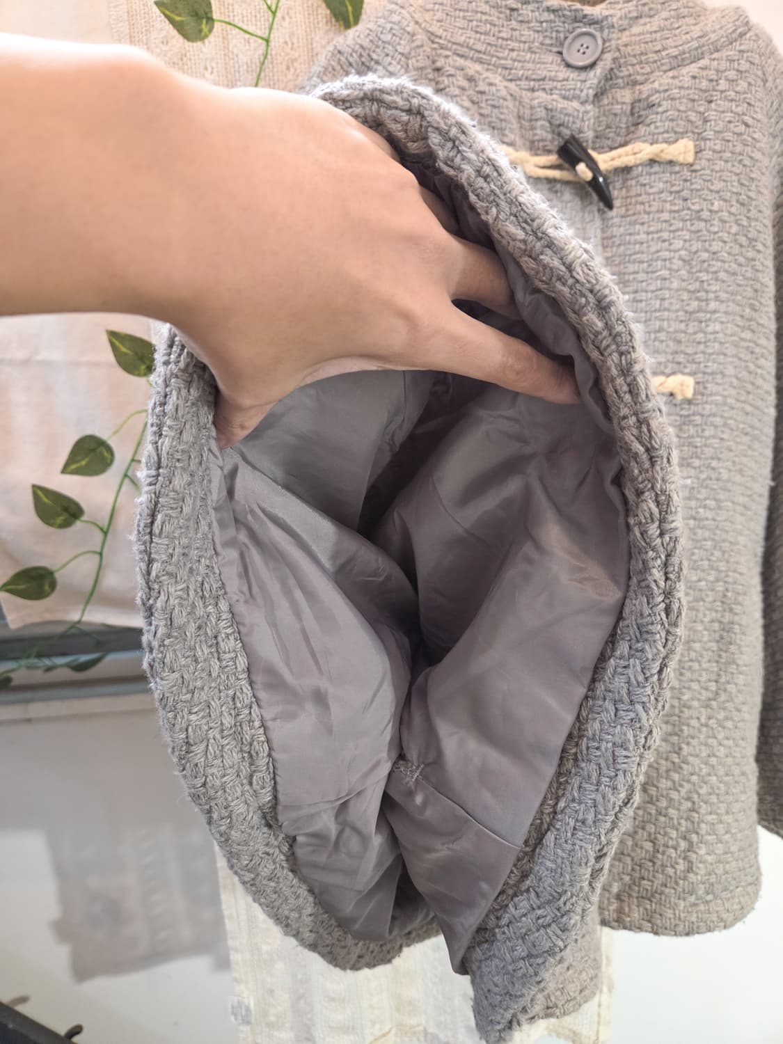 그레이 토글 버튼 케이프 코트 상품이미지6