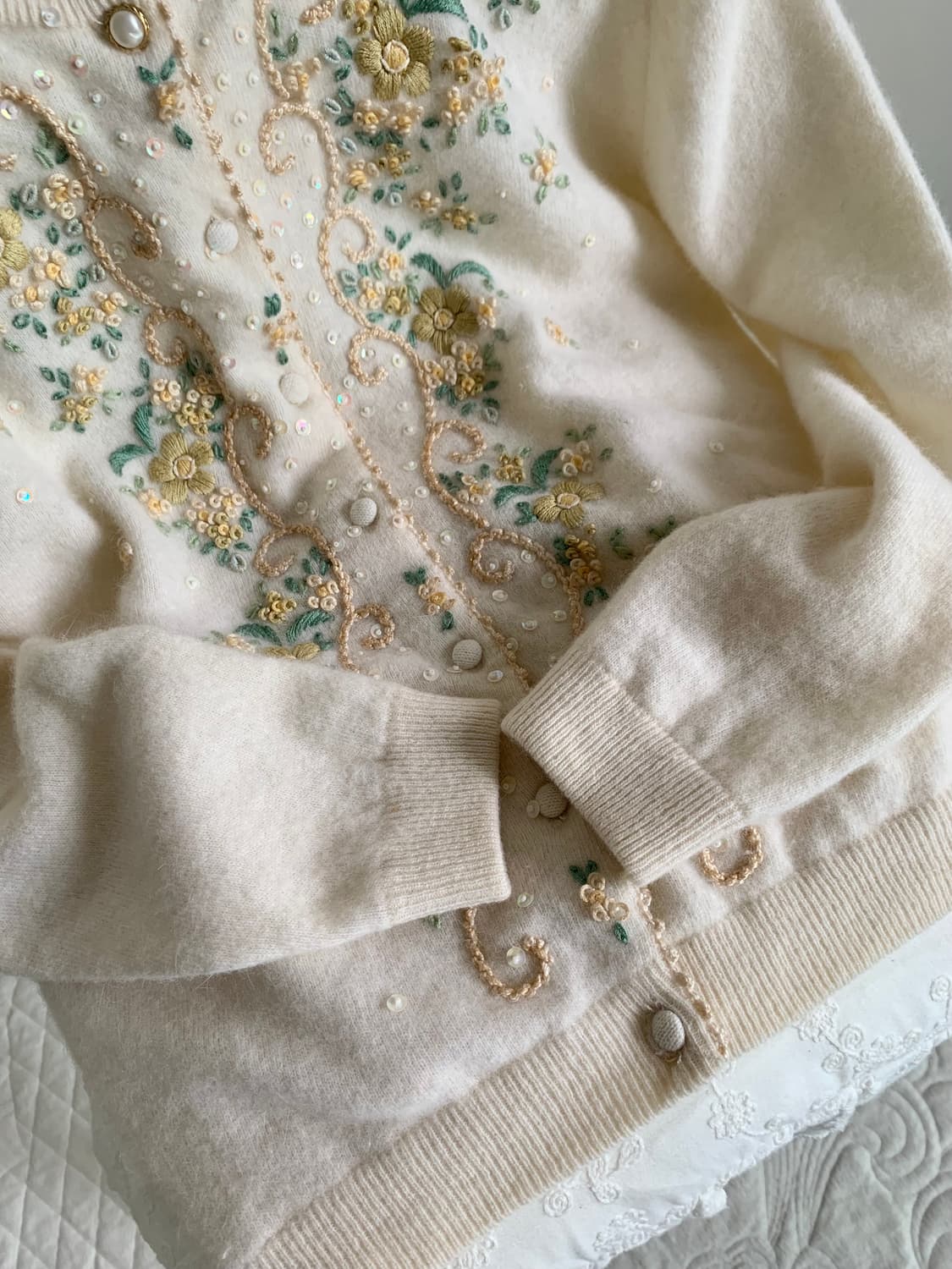 울 핸드 자수 아이보리 가디건 상품이미지4