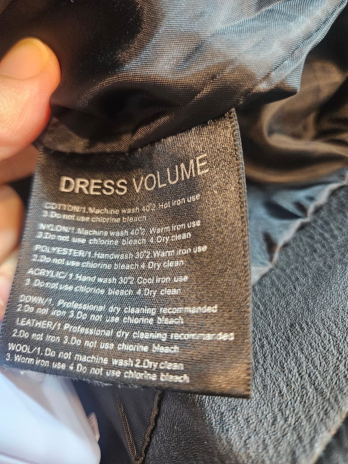 드레스볼륨 블랙 레더 라이더 자켓 상품이미지6