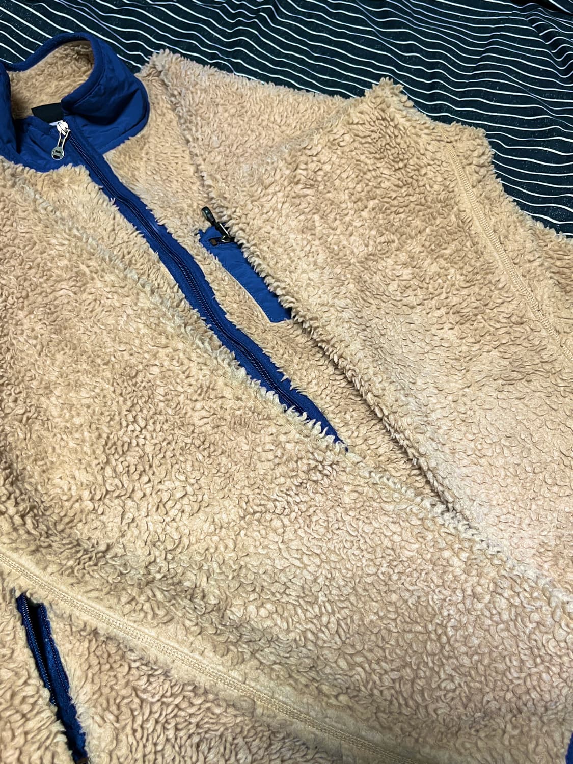 파타고니아 레트로 딥파일 네추럴 L 상품이미지4