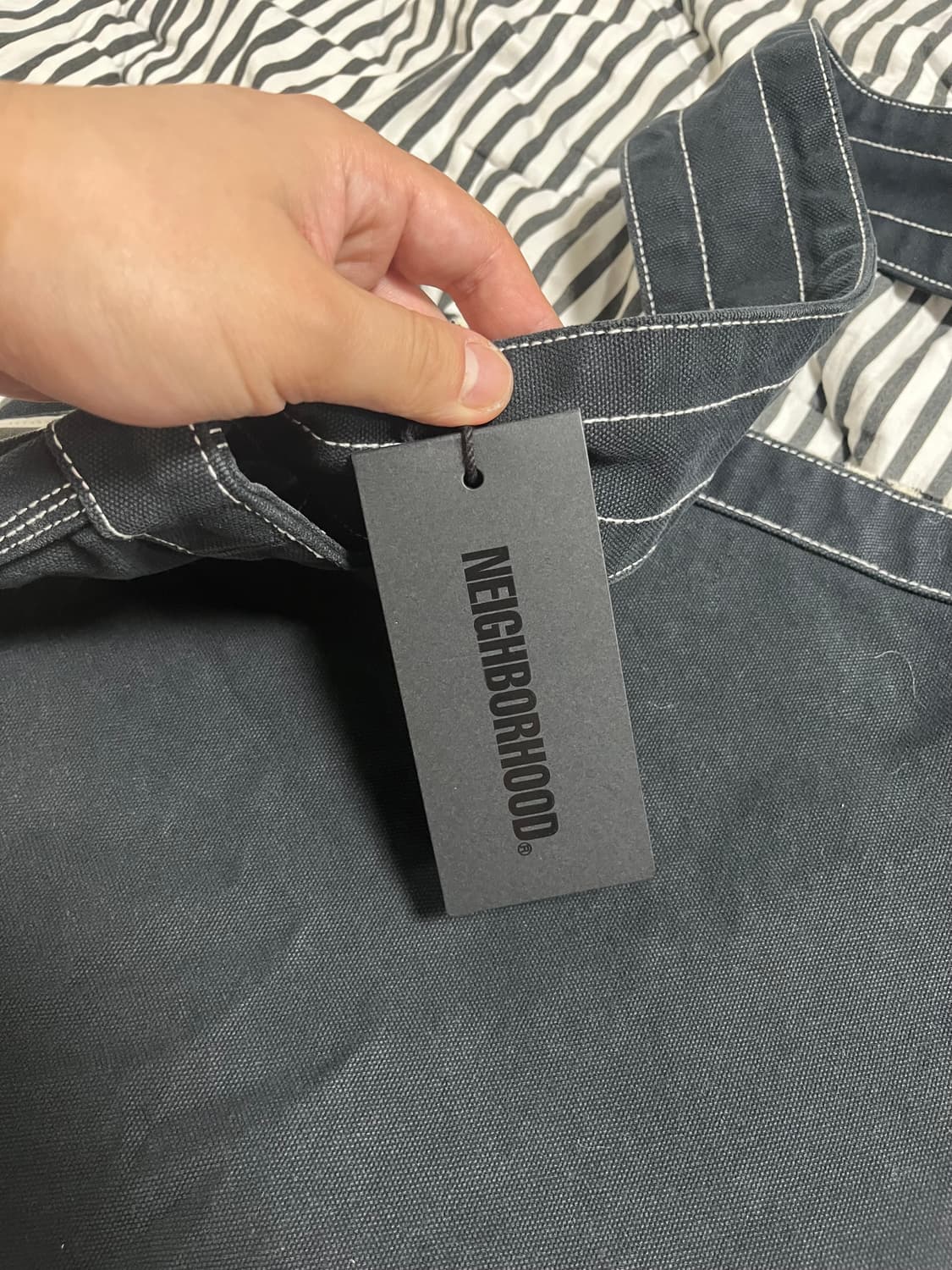 (새제품) NEIGHBORHOOD 네이버후드 뉴스페이퍼 백 블랙  상품이미지5