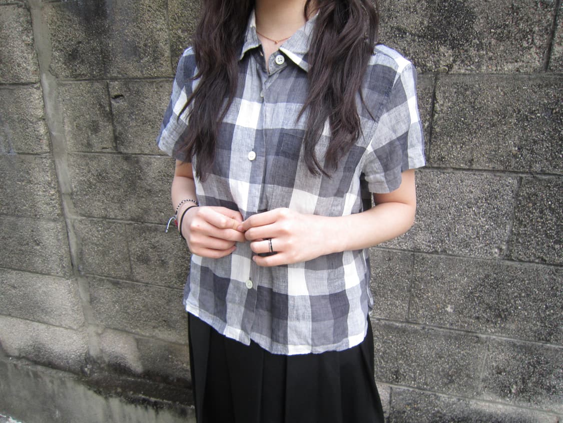 마가렛 호웰 린넨 반팔 셔츠 체크 패턴 디테일 루즈핏 블랙 상품이미지2