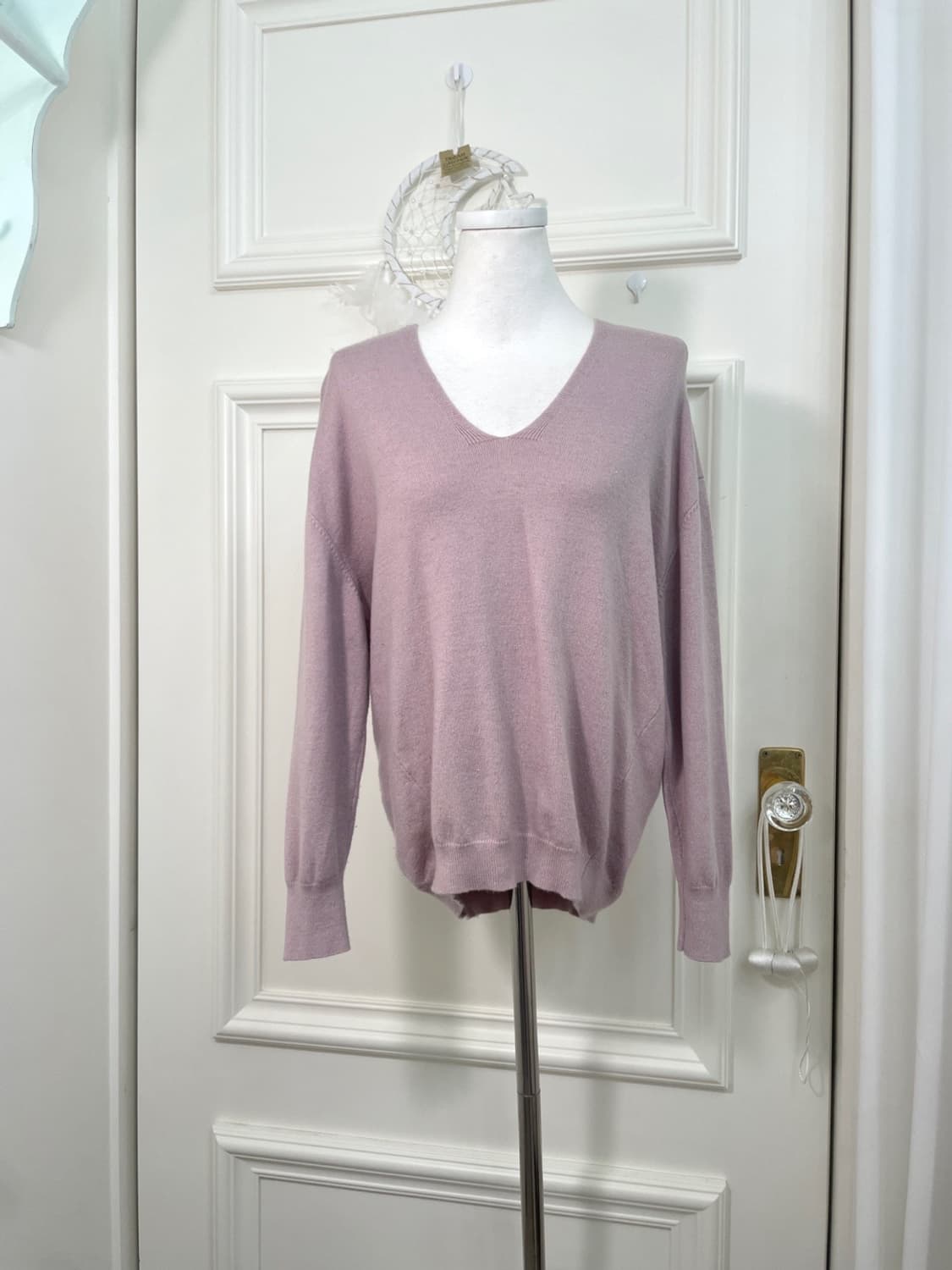 dark lavender v-neck glitter knit top 상품이미지1