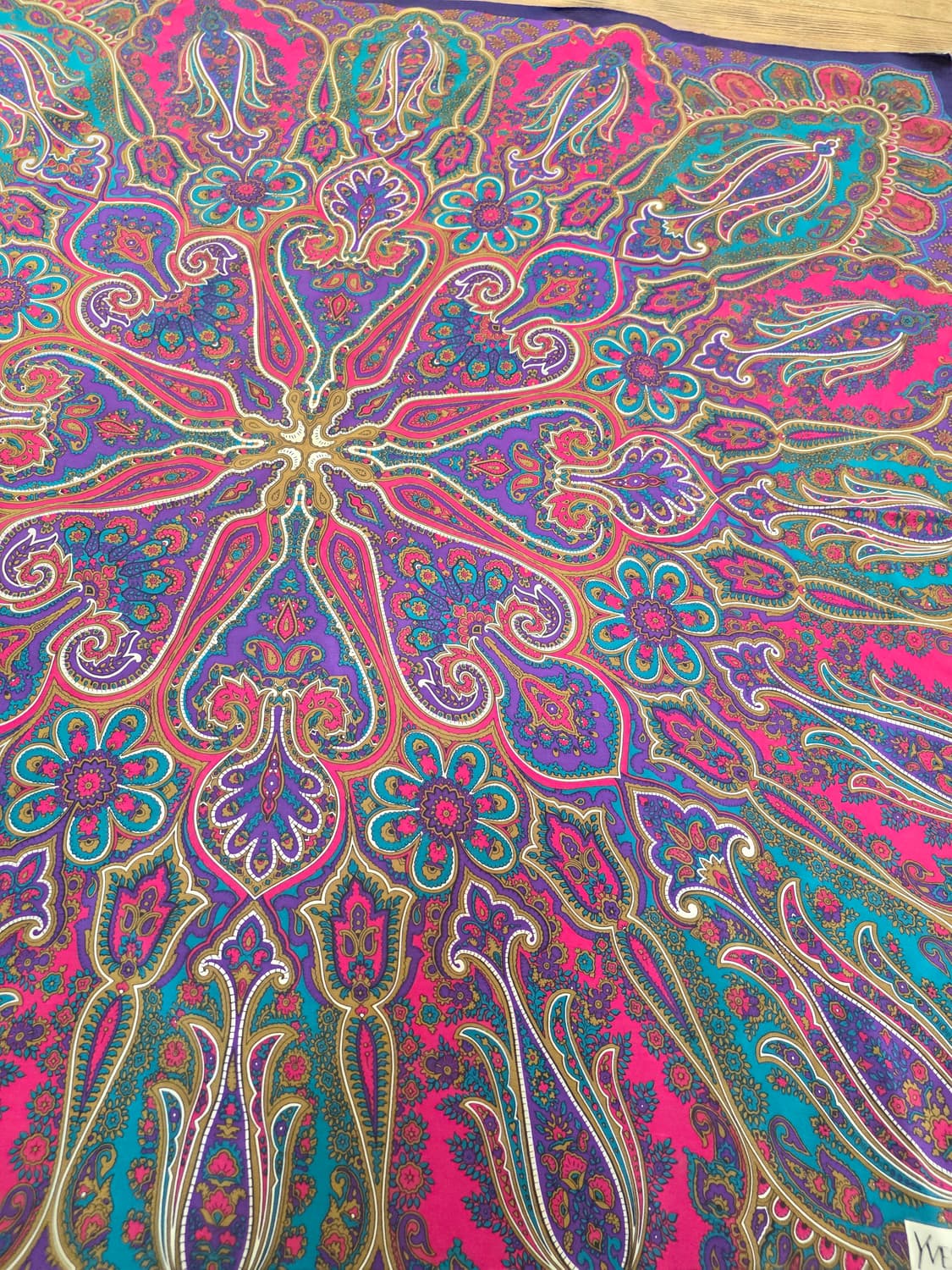 입생로랑 빈티지스카프 패턴 정사각 상품이미지3